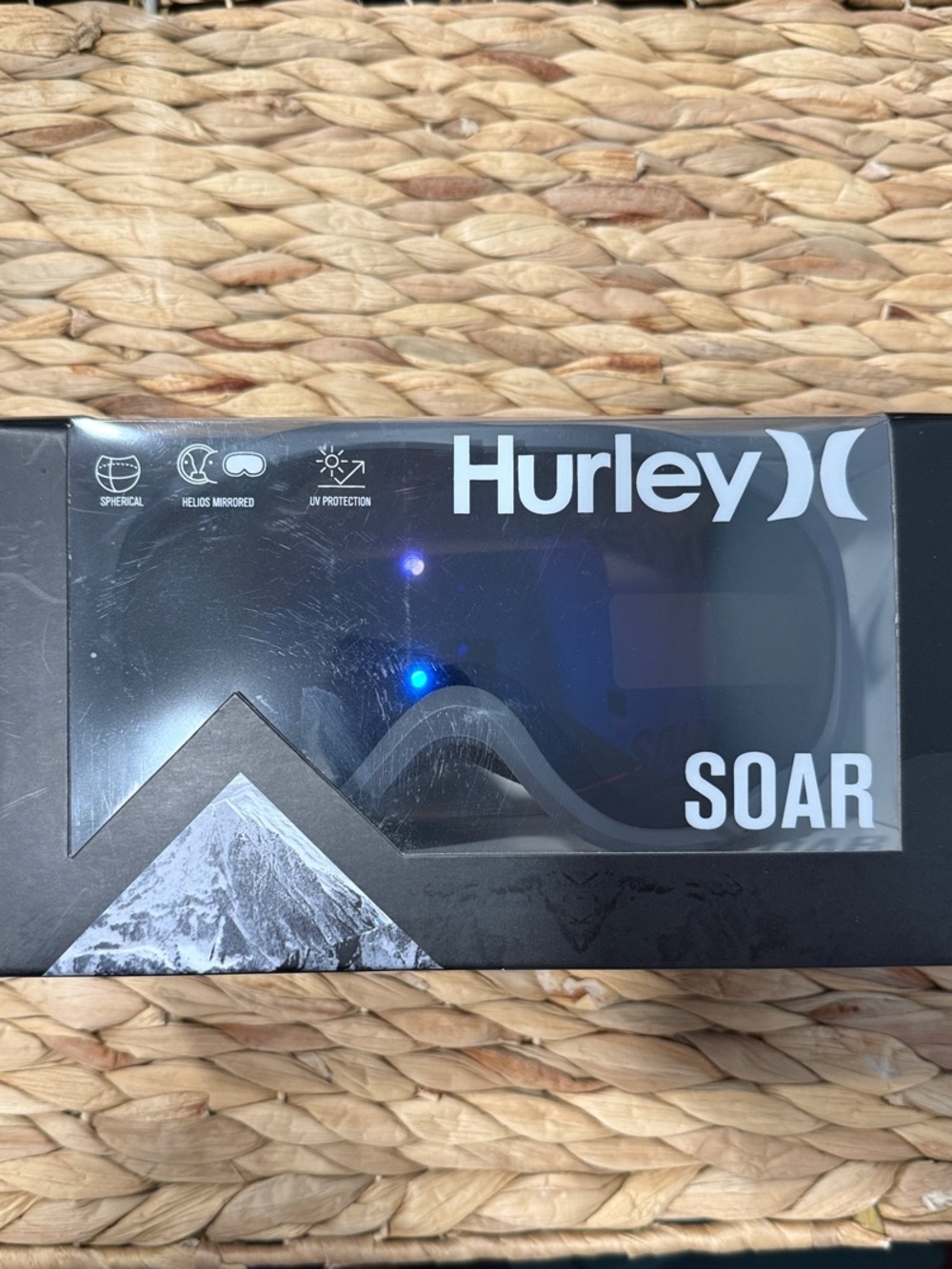 Hurley SOAR Snow Goggles in Black Frame with Blue Lens